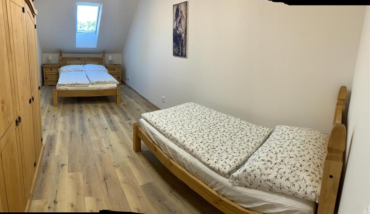 Apartmany Statek Bezdedice Hostomice Bagian luar foto