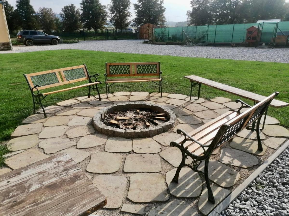 Apartmany Statek Bezdedice Hostomice Bagian luar foto