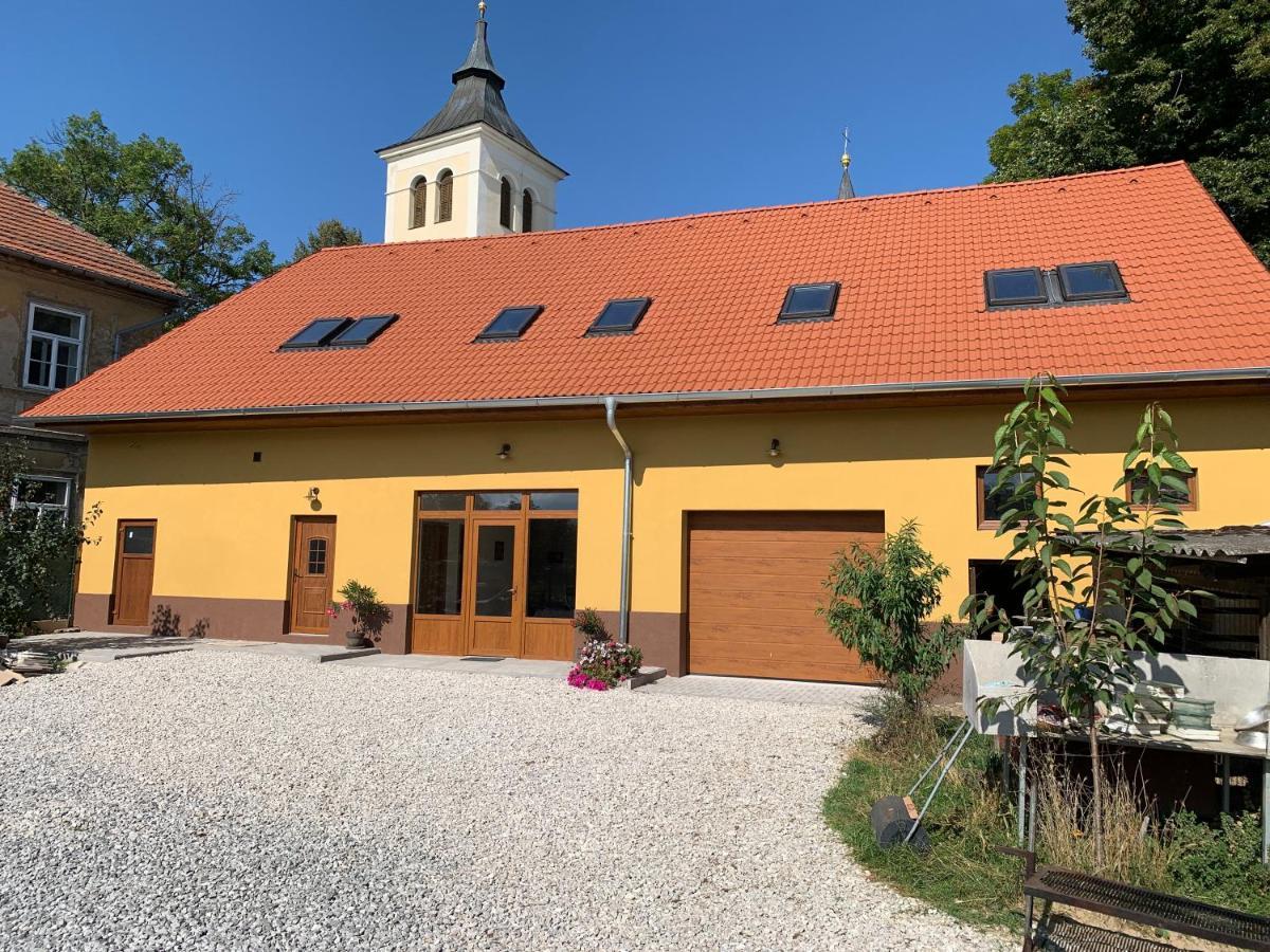 Apartmany Statek Bezdedice Hostomice Bagian luar foto